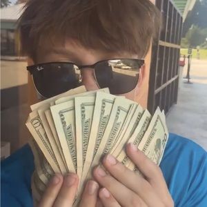 Meet your Posher, Dylan